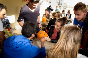 Pumpkin carving at Maltalingua